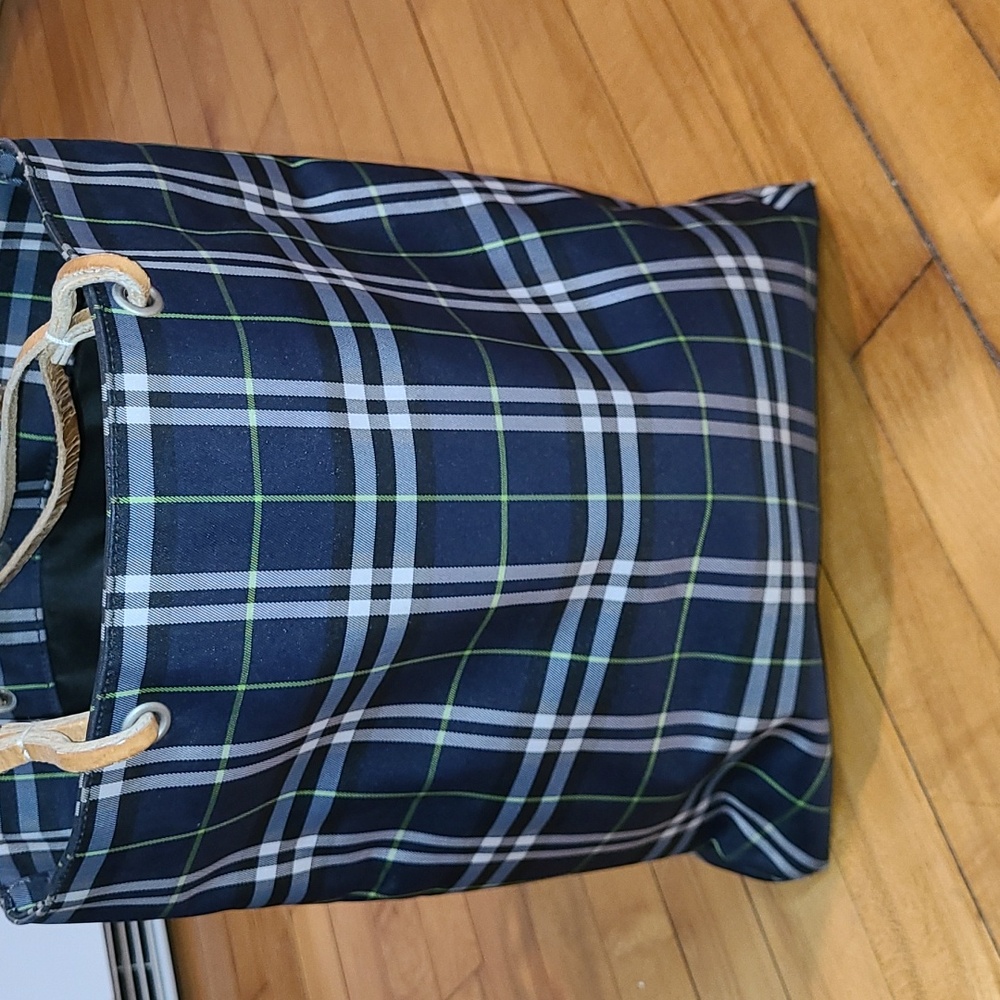 BURBERRY NOVA Nylon Tote. Blue Label, Burberry. Pre-loved. - Picture 2 of 16